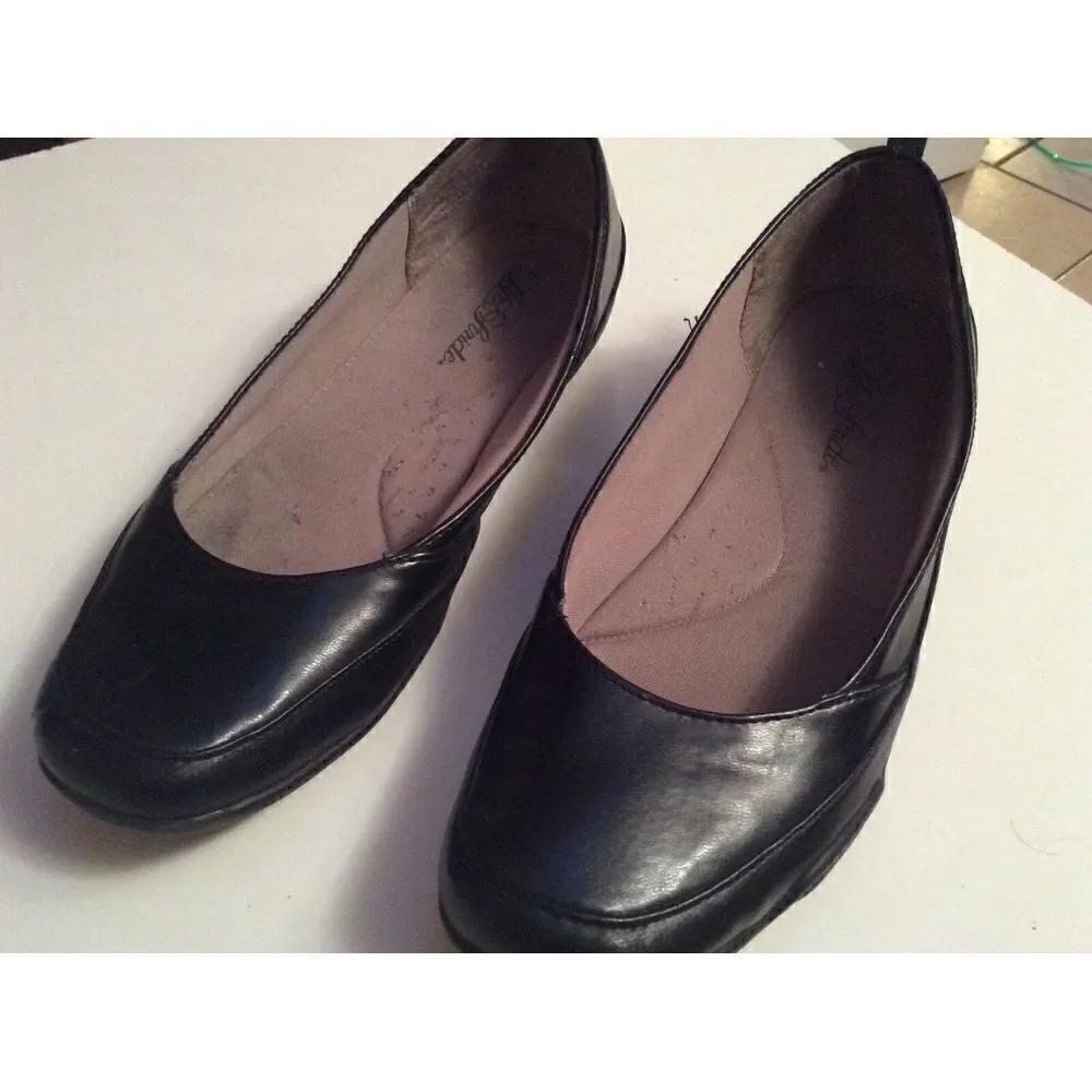 womens LIFE STRIDE SOON  slip on shoes size 10M